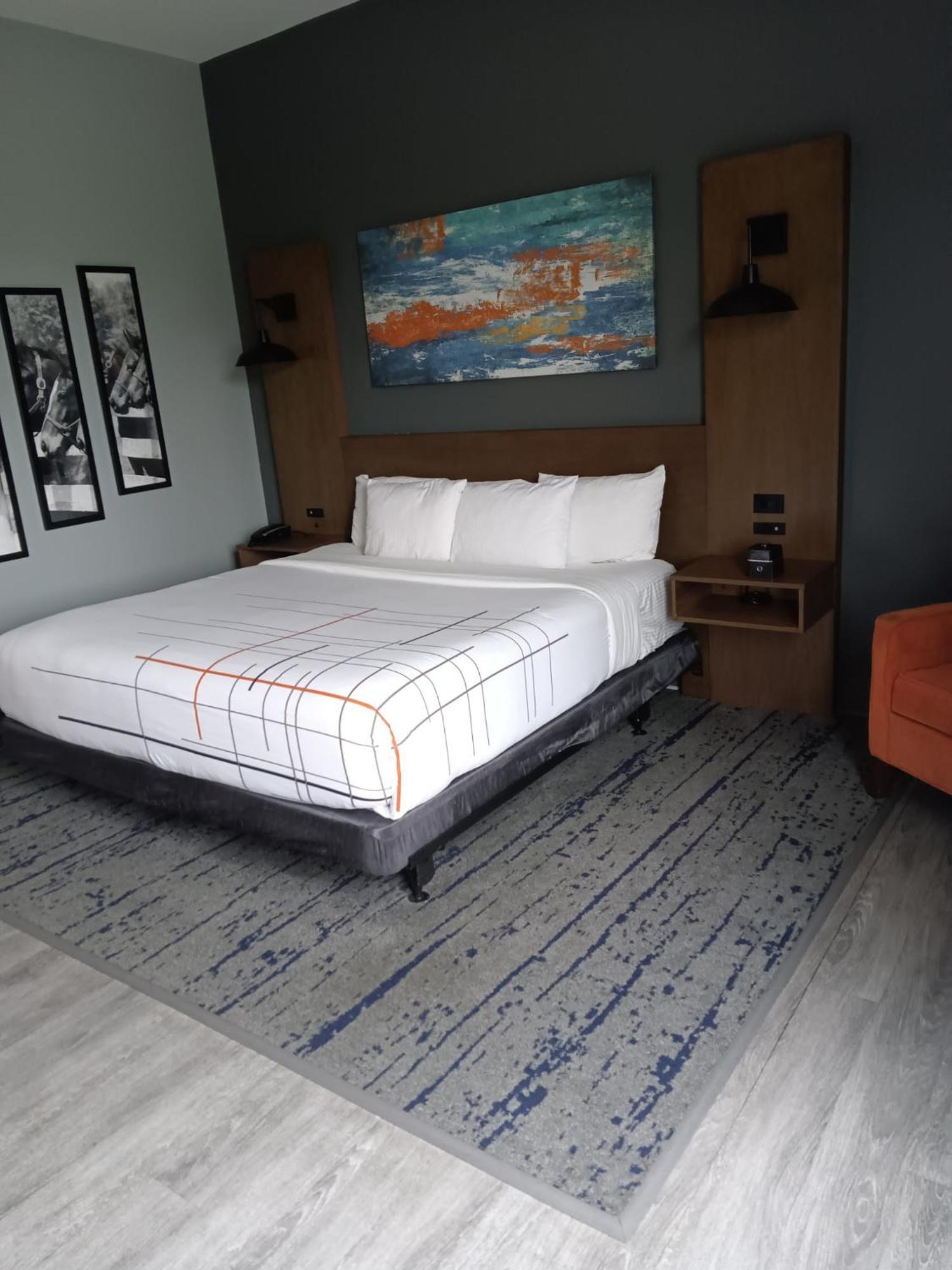 La Quinta Inn & Suites By Wyndham Bardstown Eksteriør billede